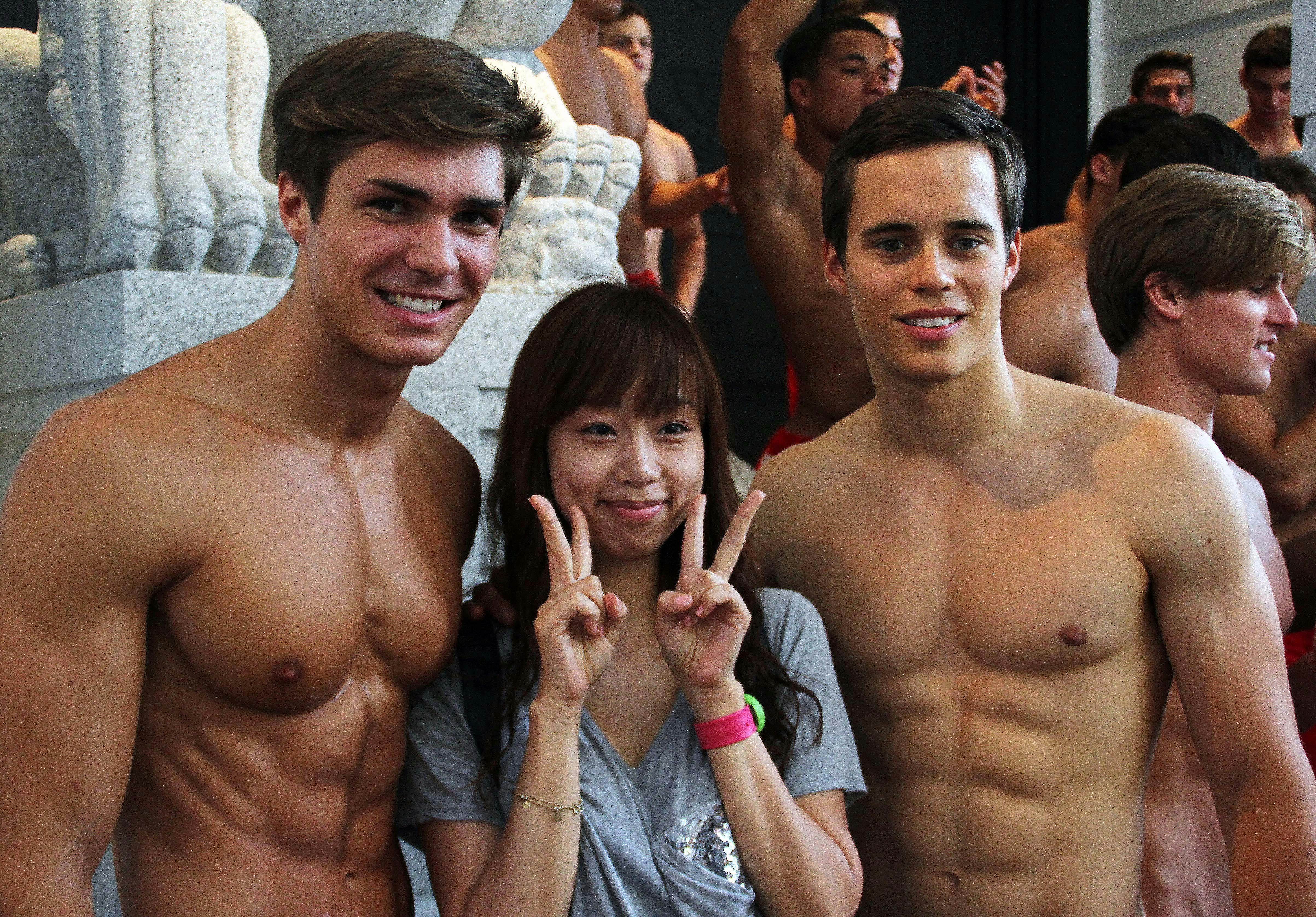 This Is What It’s Actually Like To Work For Abercrombie & Fitch